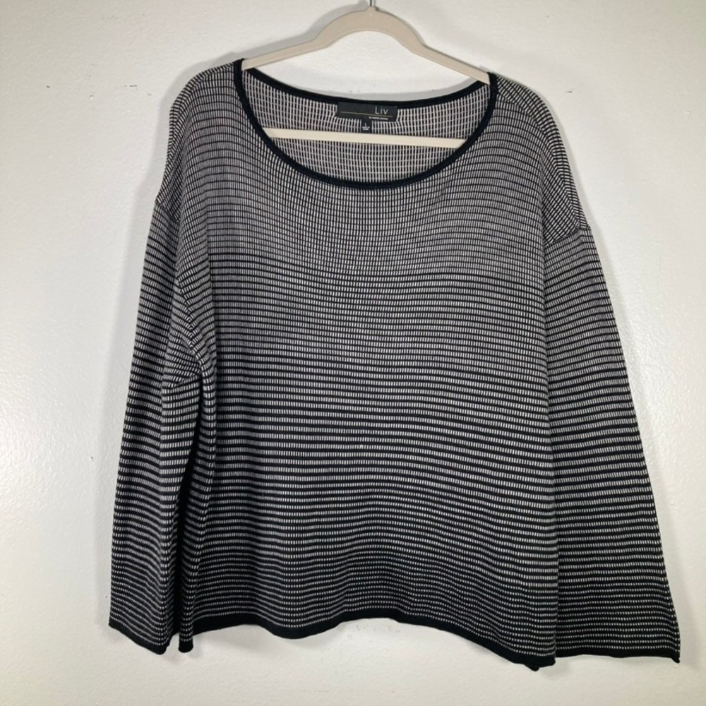 Liv by Habitat Clothes L Black White Geometric Knit Top Sweater Size L Lagenlook